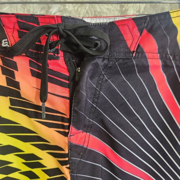Fox Racing Mens Wild Graphic Boardshorts Size 36 With Drawstring Closure & Bold - Picture 3 of 5